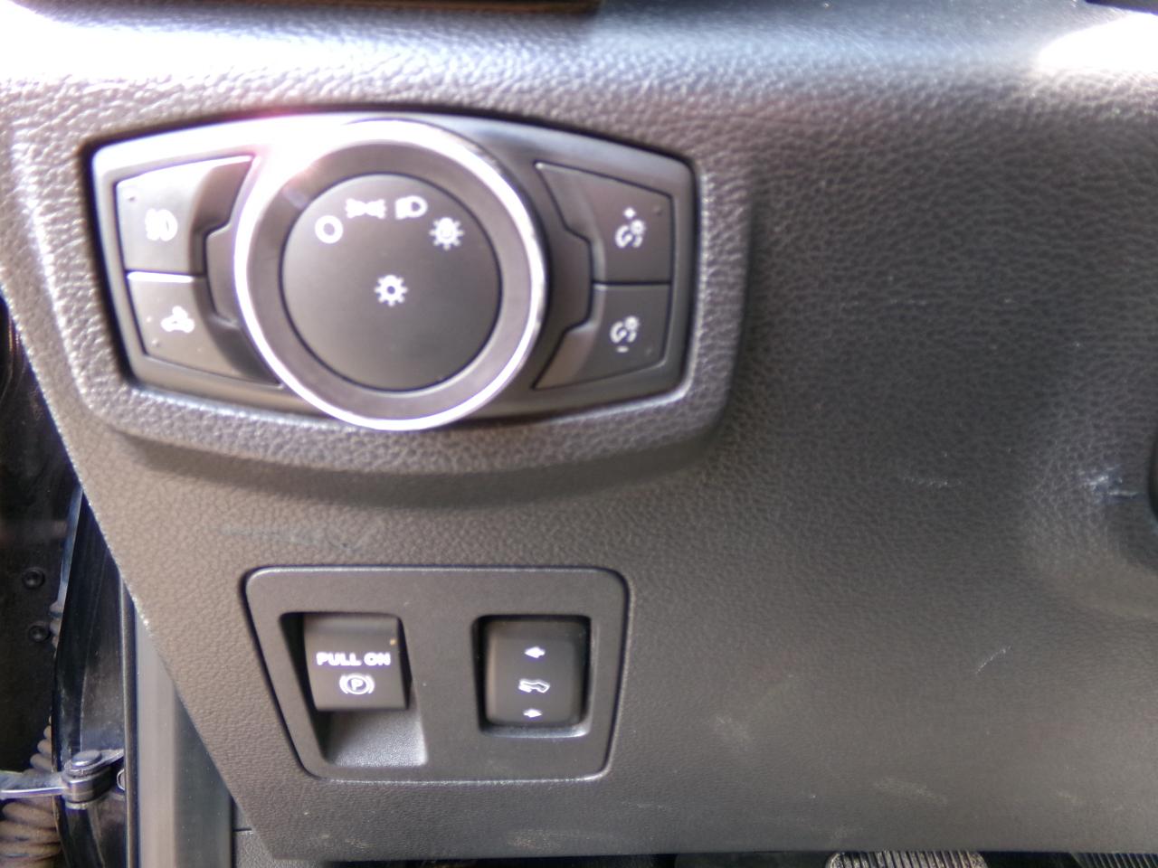 Ford F-150 4WD SuperCrew 145" XLT 2019