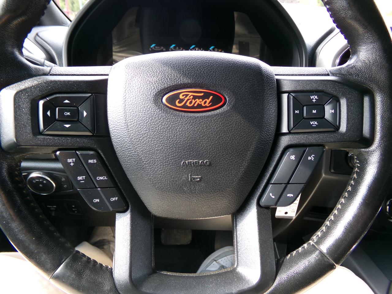 Ford F-150 4WD SuperCrew 145" XLT 2019