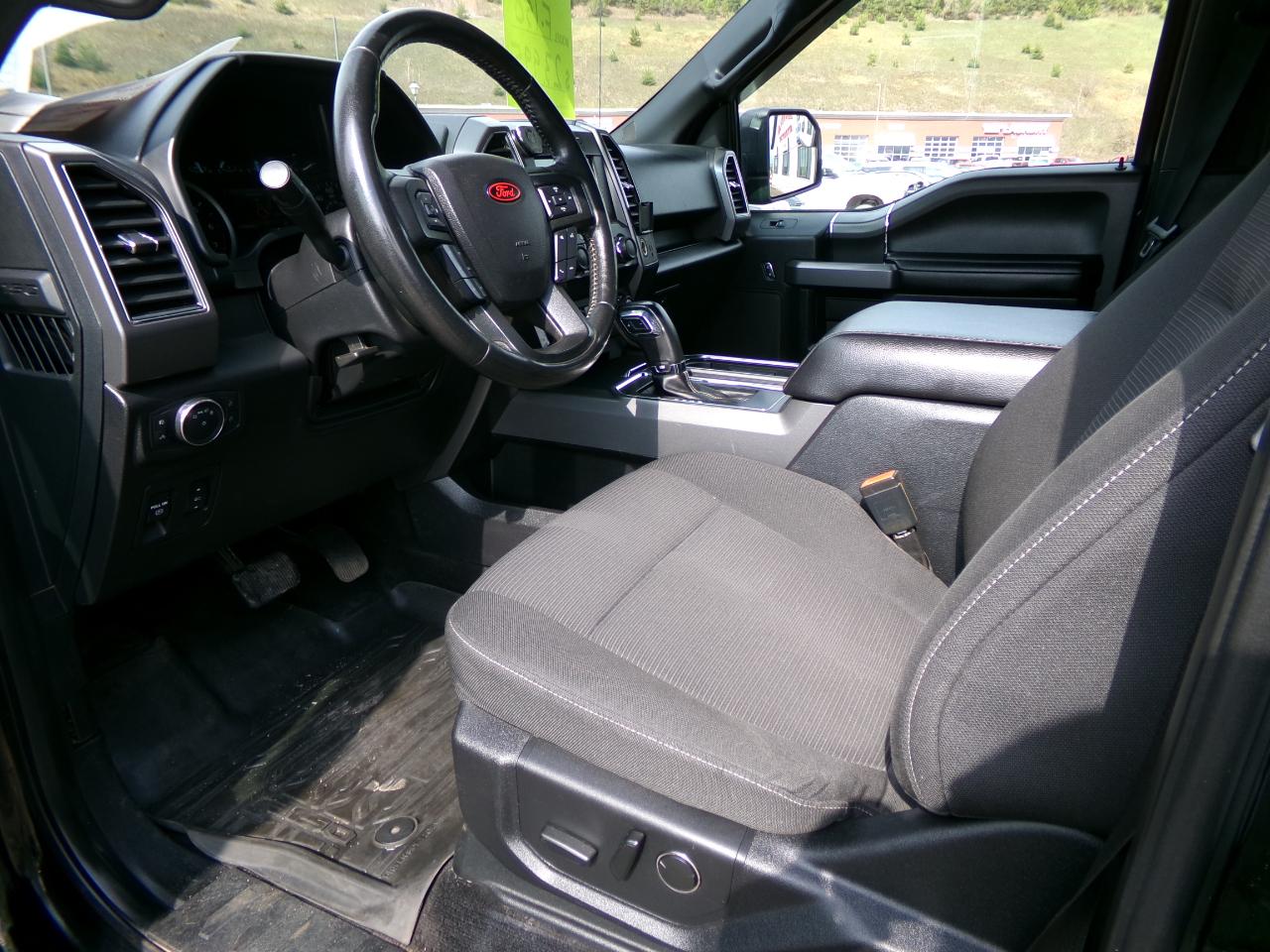 Ford F-150 4WD SuperCrew 145" XLT 2019