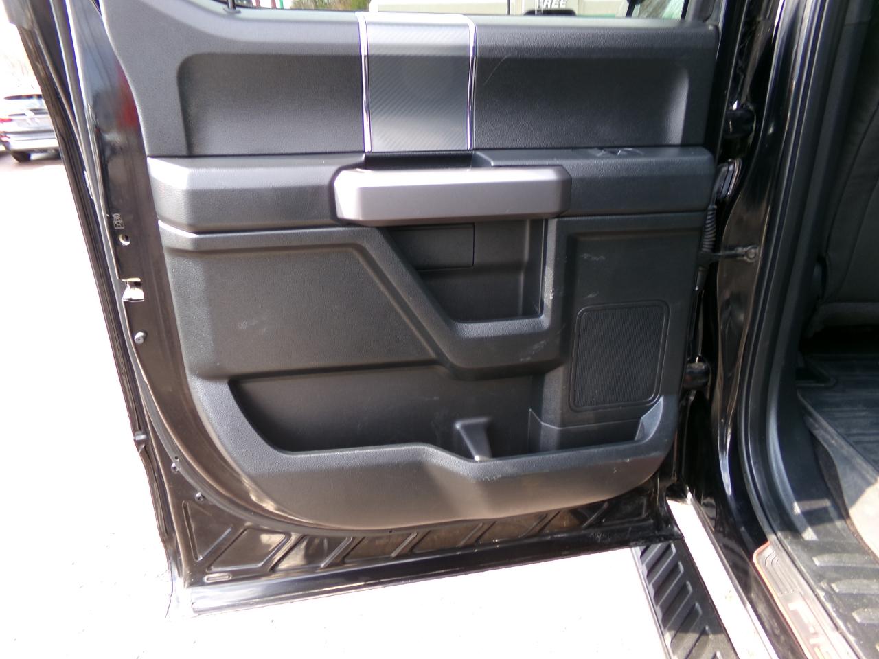 Ford F-150 4WD SuperCrew 145" XLT 2019