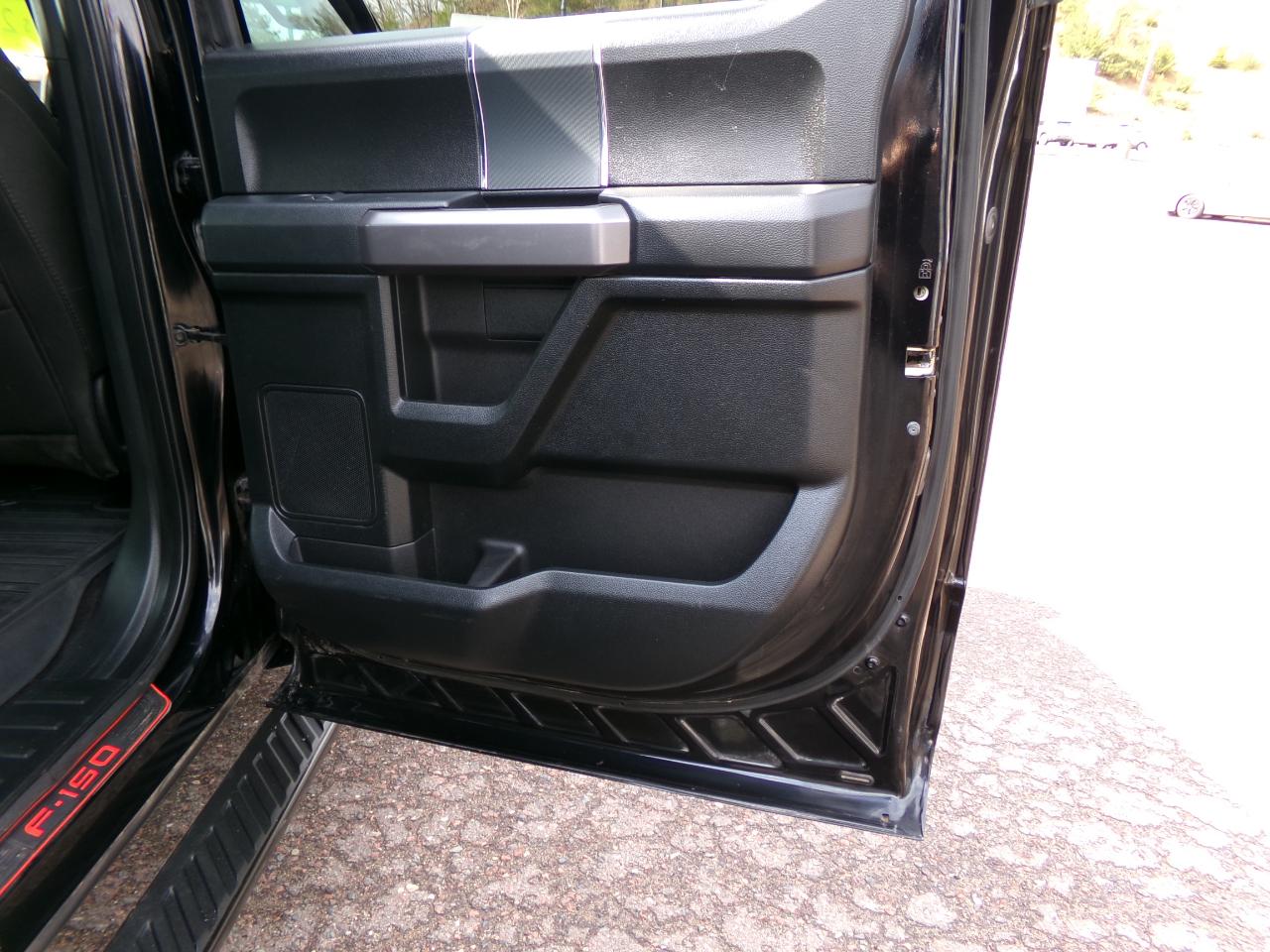 Ford F-150 4WD SuperCrew 145" XLT 2019