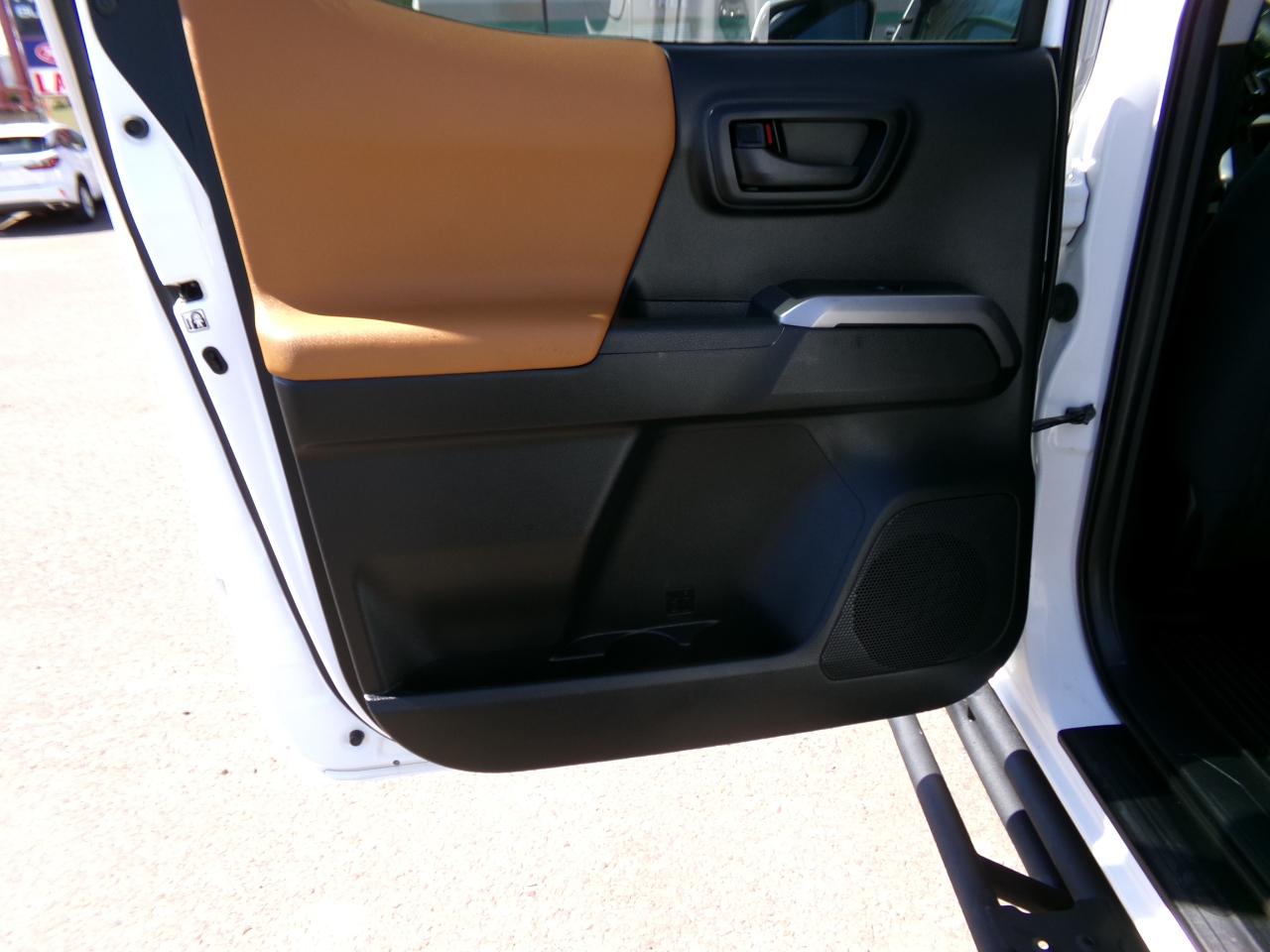 Toyota Tacoma 4WD TRD Off Road Double Cab 5' Bed V6 MT (Natl) 2019