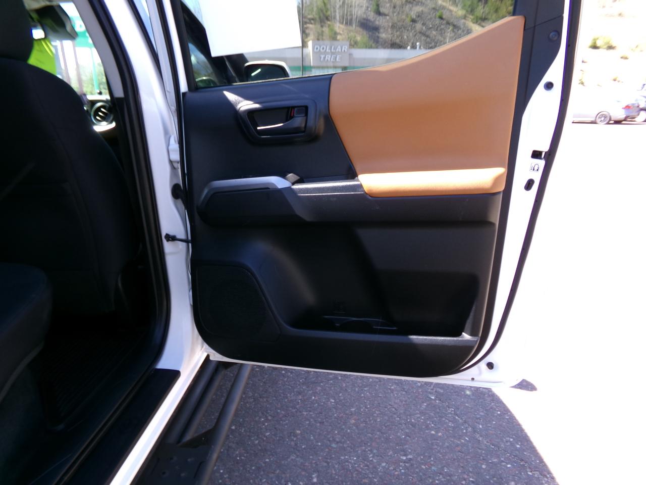 Toyota Tacoma 4WD TRD Off Road Double Cab 5' Bed V6 MT (Natl) 2019