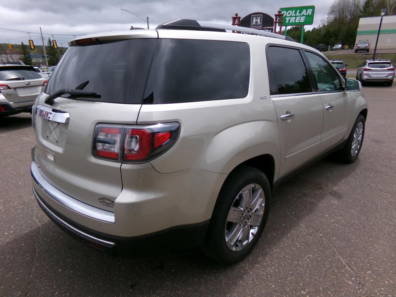 GMC Acadia Limited FWD 4dr Limited 2017
