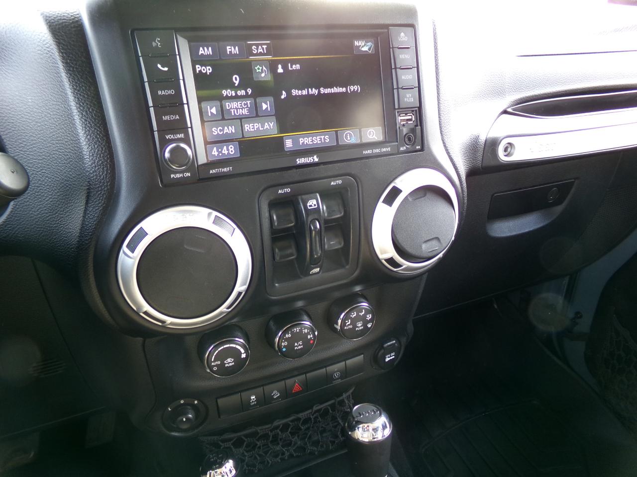 Jeep Wrangler Unlimited 4WD 4dr Sahara 2014