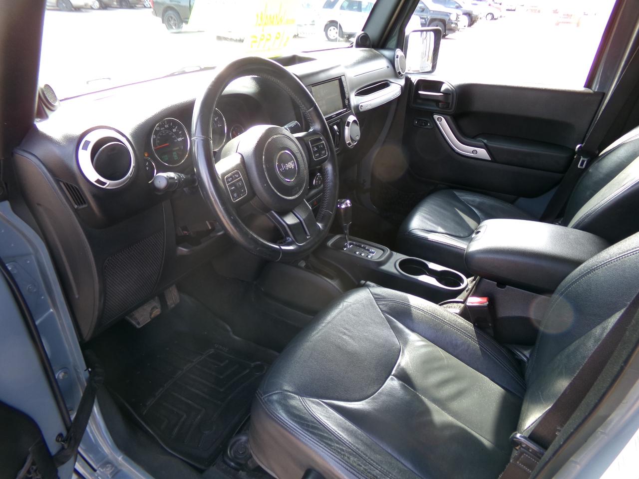 Jeep Wrangler Unlimited 4WD 4dr Sahara 2014