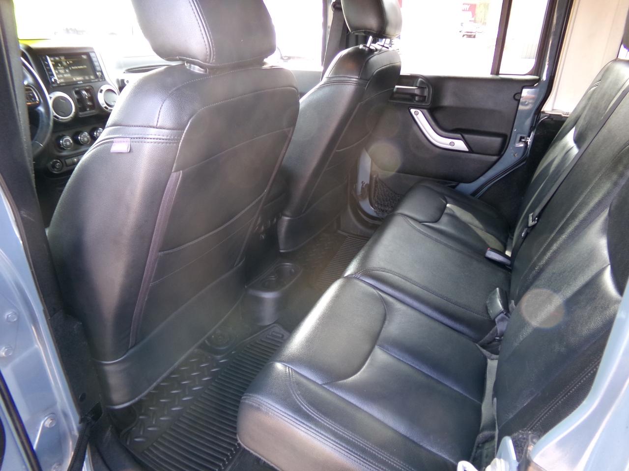 Jeep Wrangler Unlimited 4WD 4dr Sahara 2014