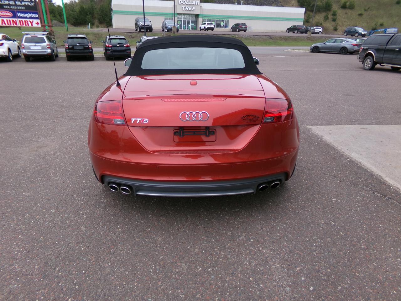 Audi TTS 2dr Roadster S tronic quattro 2.0T Prestige 2011