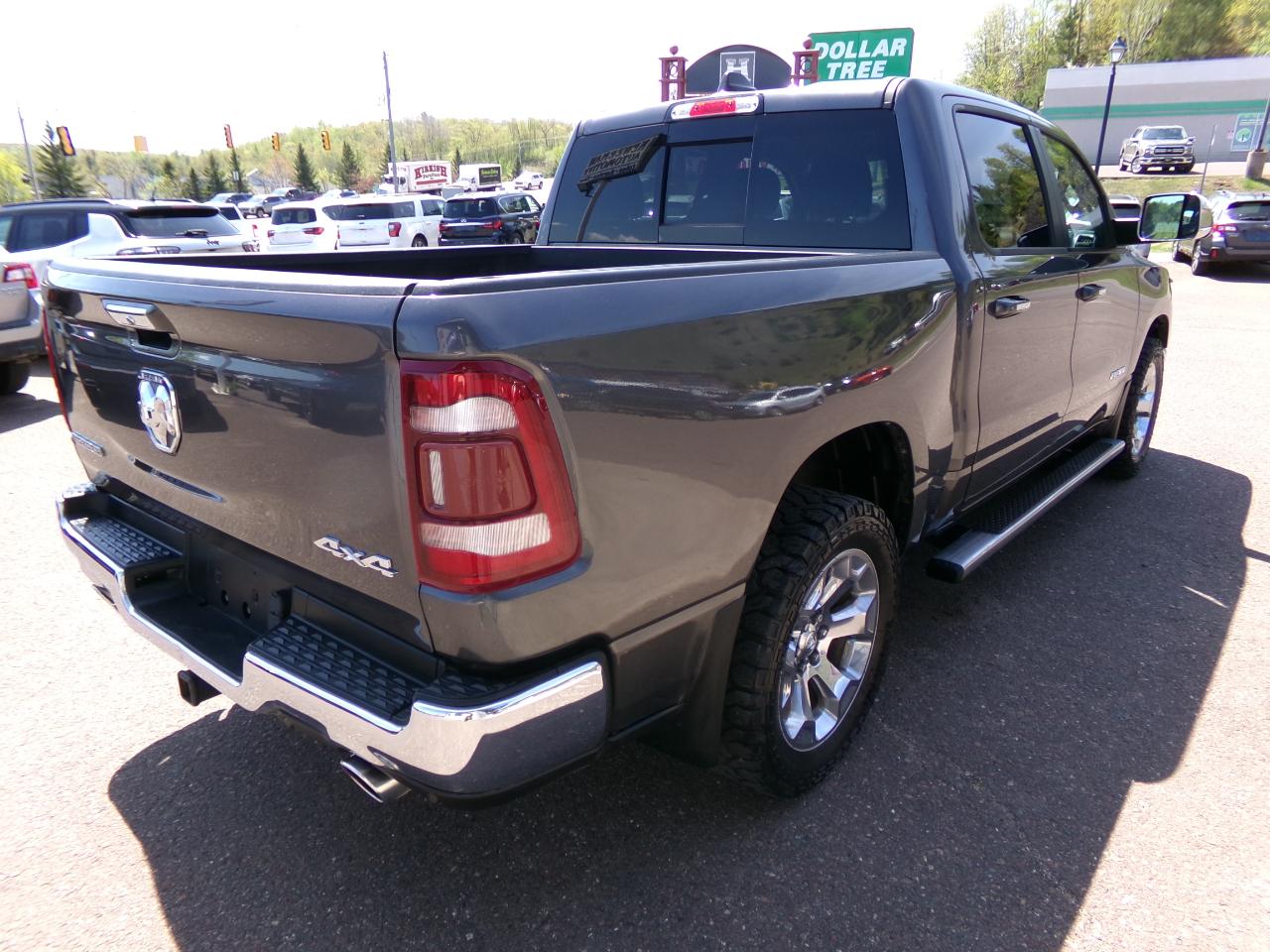RAM 1500 Big Horn 4x4 Crew Cab 5'7" Box 2019