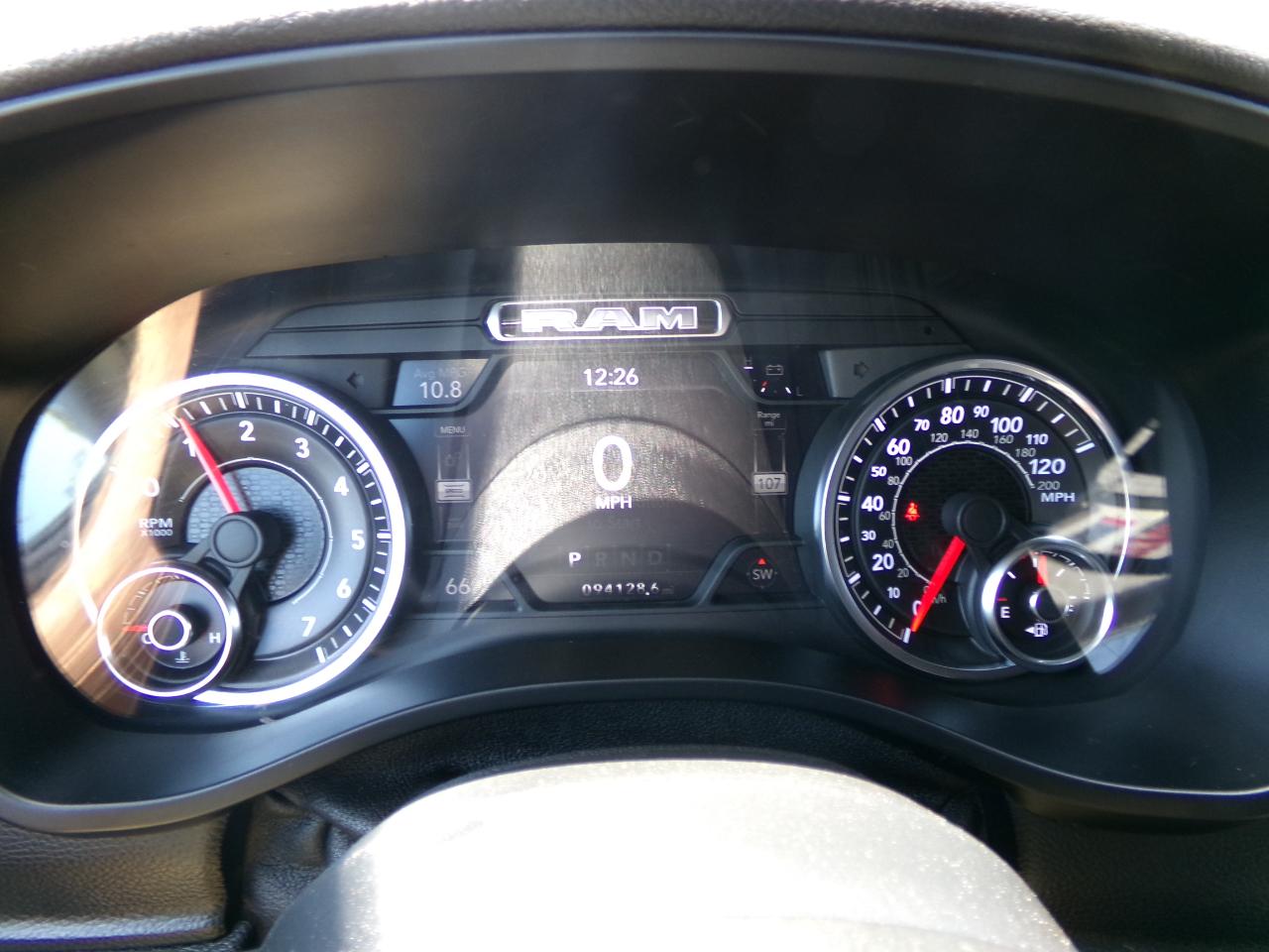 RAM 1500 Big Horn 4x4 Crew Cab 5'7" Box 2019