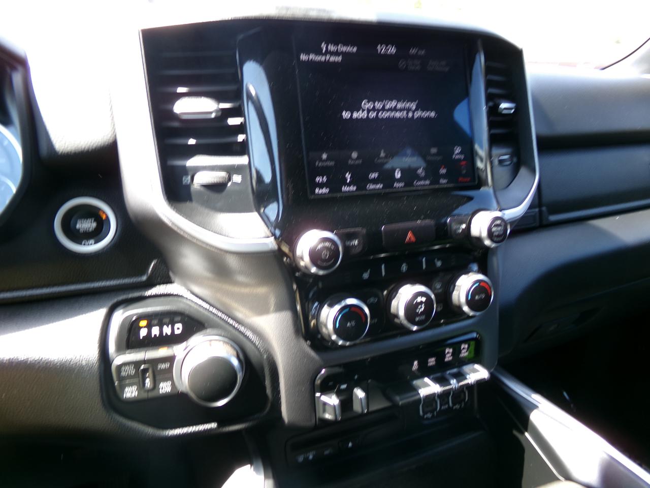 RAM 1500 Big Horn 4x4 Crew Cab 5'7" Box 2019