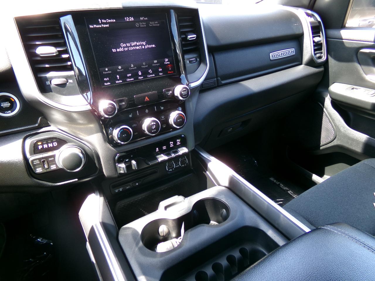RAM 1500 Big Horn 4x4 Crew Cab 5'7" Box 2019