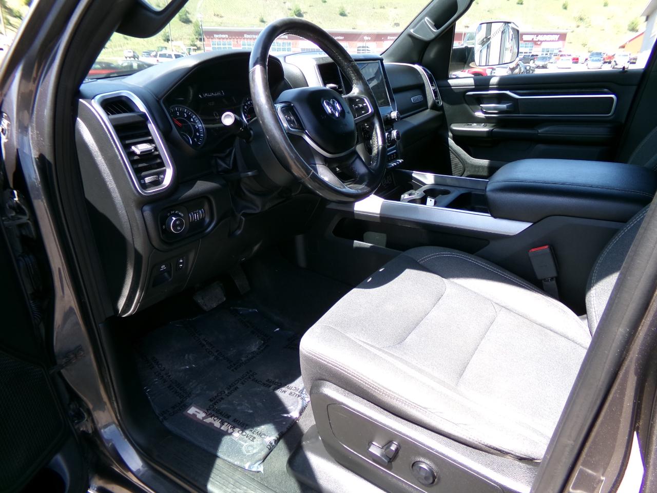 RAM 1500 Big Horn 4x4 Crew Cab 5'7" Box 2019