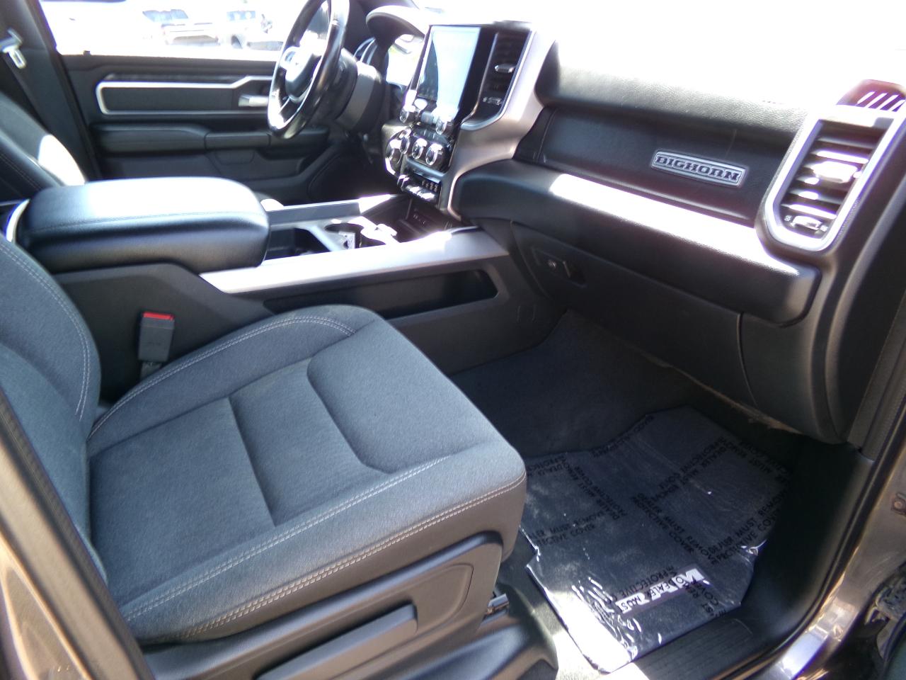 RAM 1500 Big Horn 4x4 Crew Cab 5'7" Box 2019
