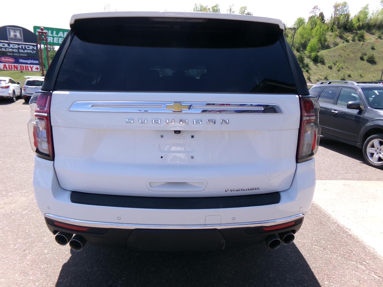 Chevrolet Suburban 4WD 4dr Premier 2023
