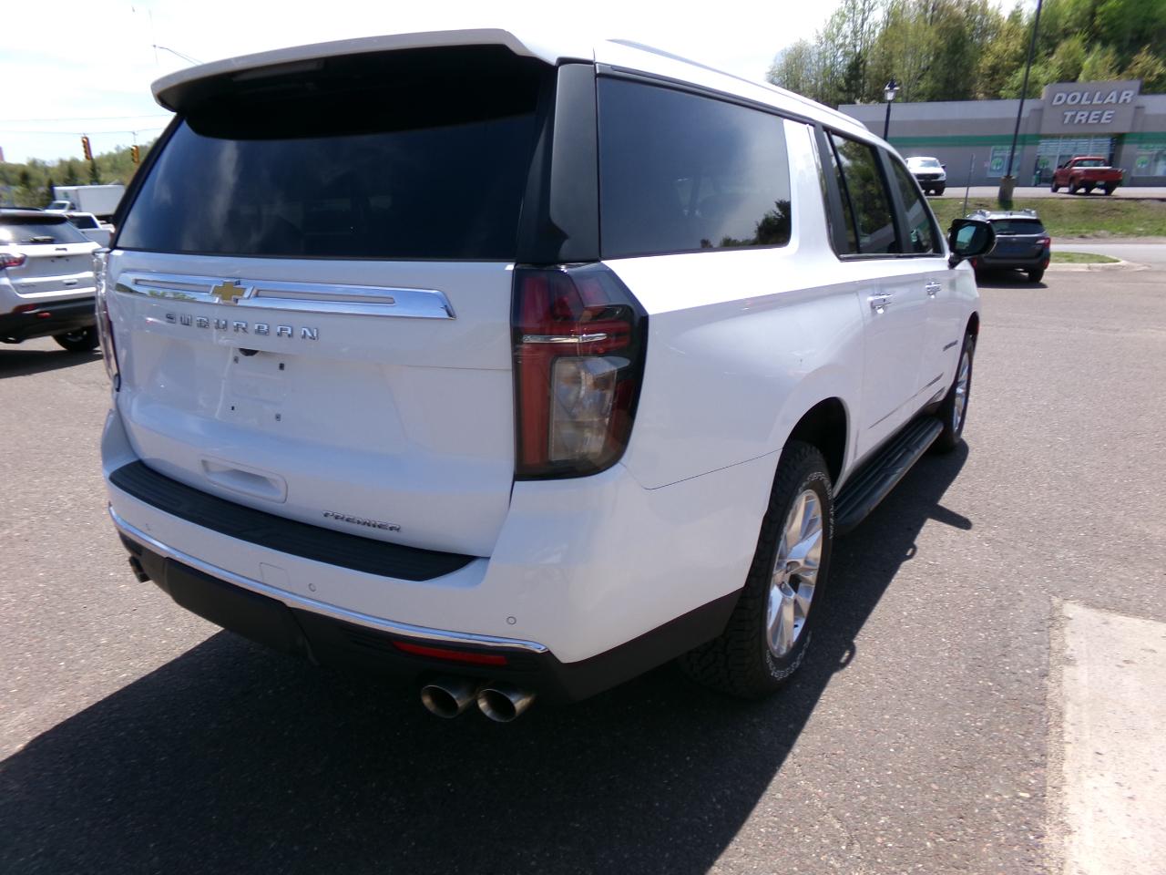 Chevrolet Suburban 4WD 4dr Premier 2023