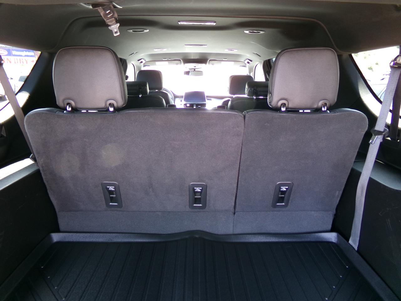 Chevrolet Suburban 4WD 4dr Premier 2023