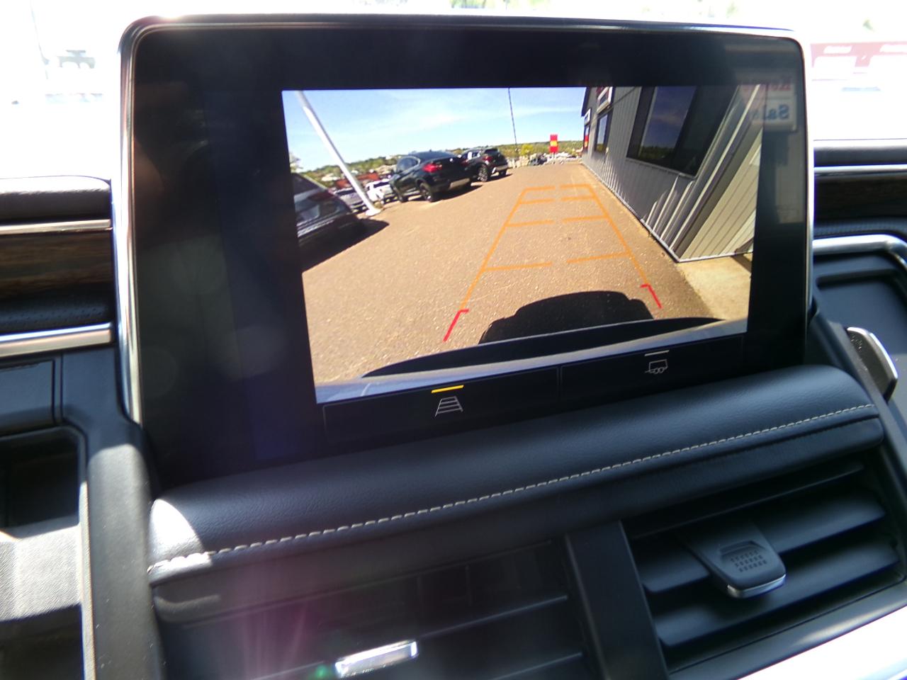 Chevrolet Suburban 4WD 4dr Premier 2023