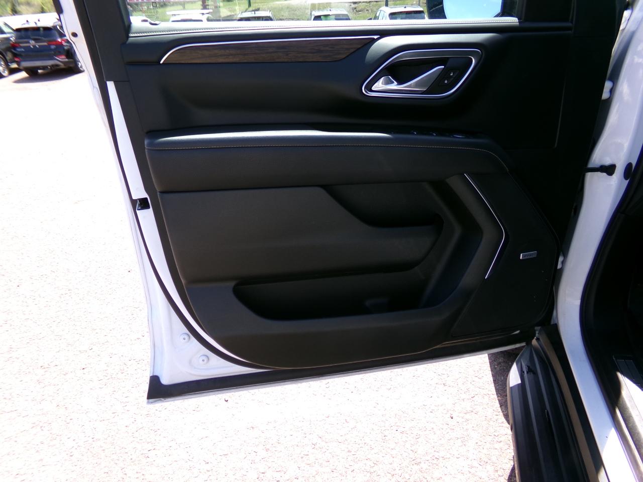 Chevrolet Suburban 4WD 4dr Premier 2023