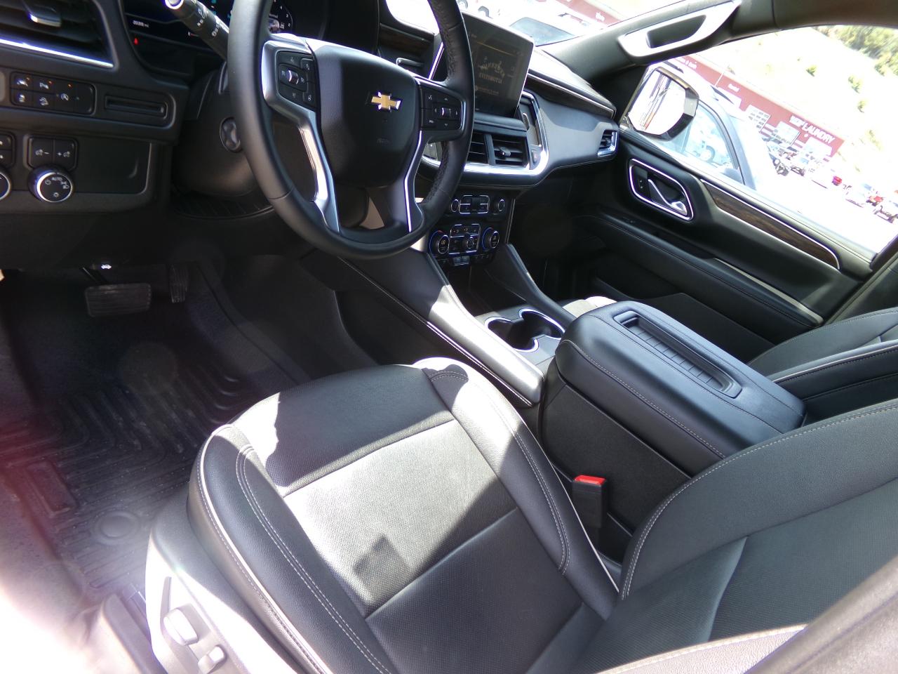 Chevrolet Suburban 4WD 4dr Premier 2023