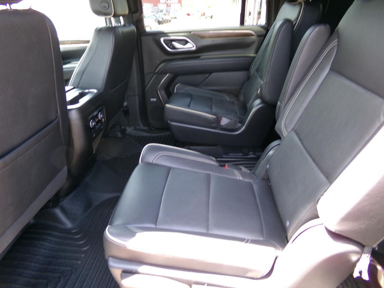 Chevrolet Suburban 4WD 4dr Premier 2023