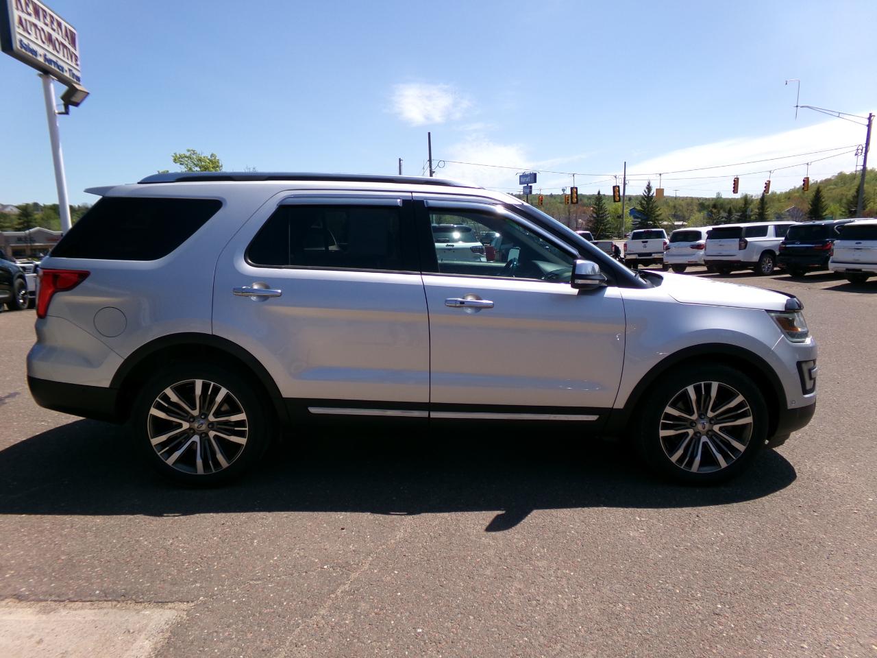 Ford Explorer 4WD 4dr Platinum 2016