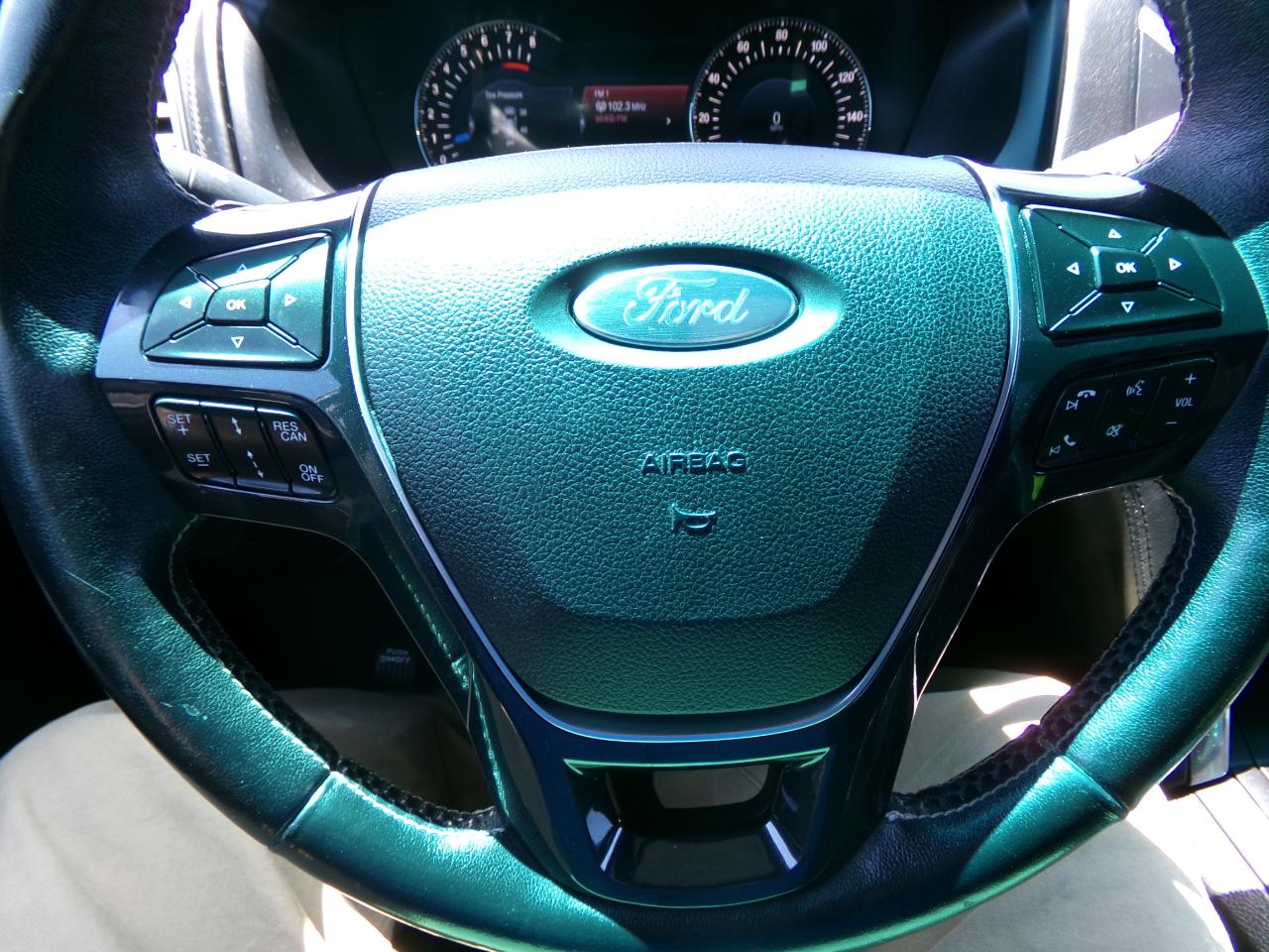Ford Explorer 4WD 4dr Platinum 2016