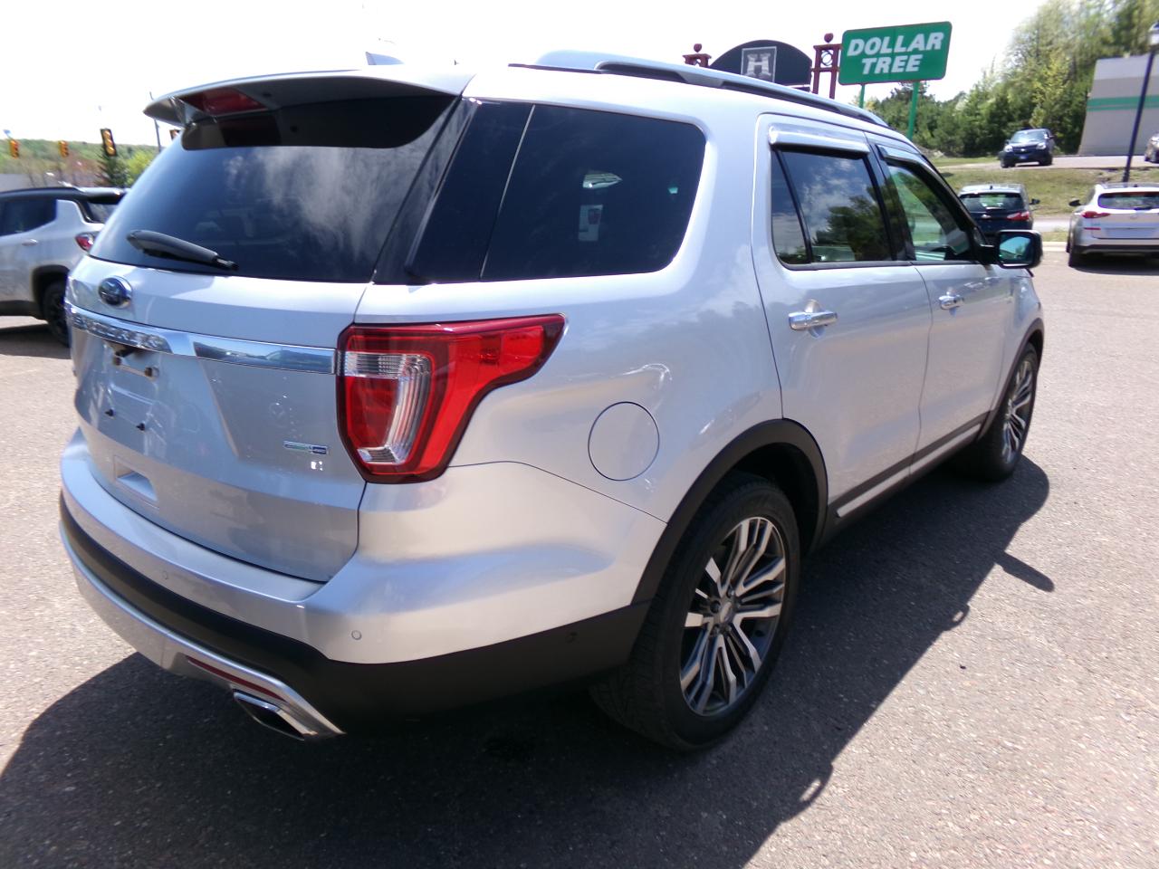 Ford Explorer 4WD 4dr Platinum 2016