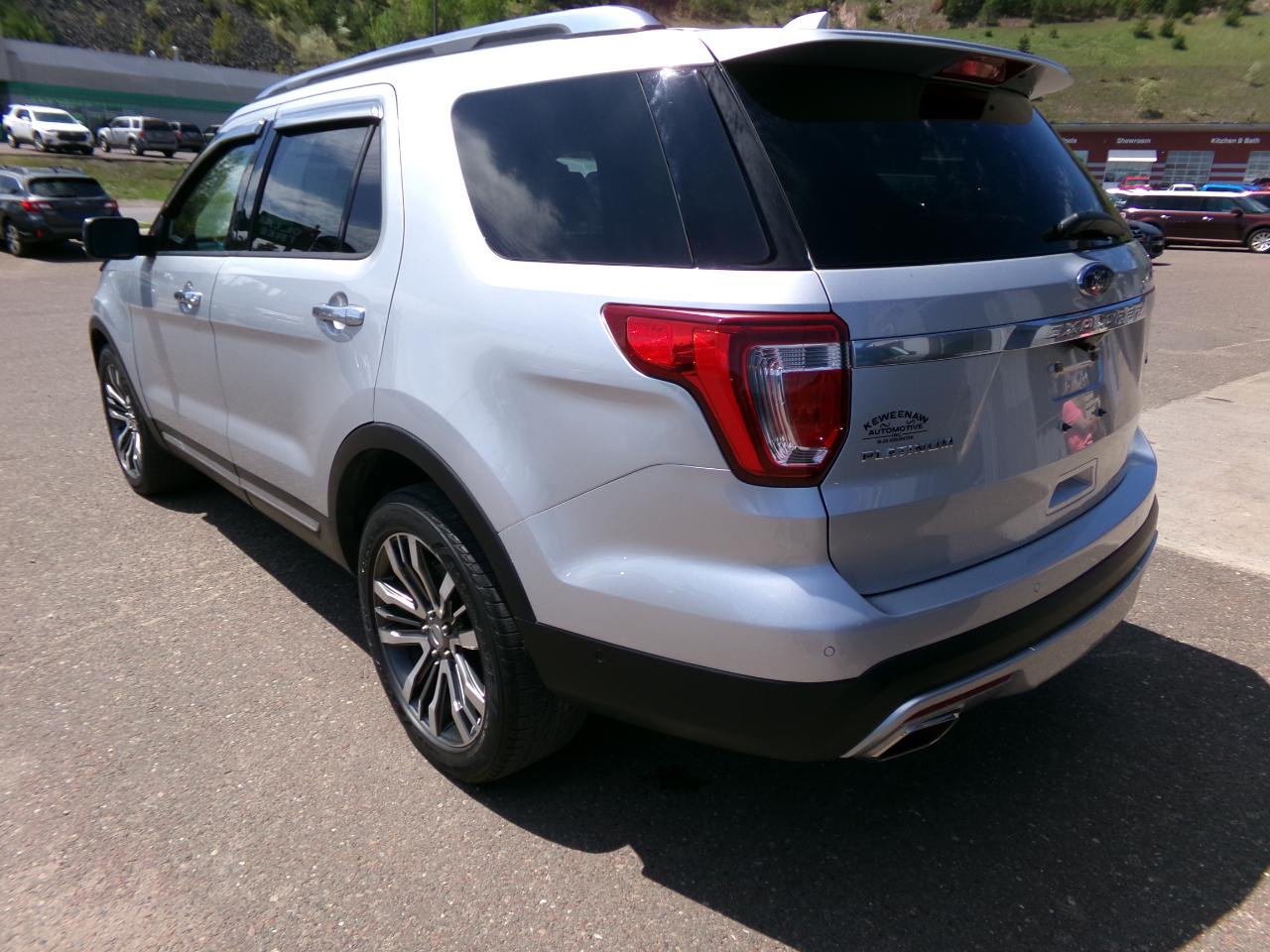 Ford Explorer 4WD 4dr Platinum 2016