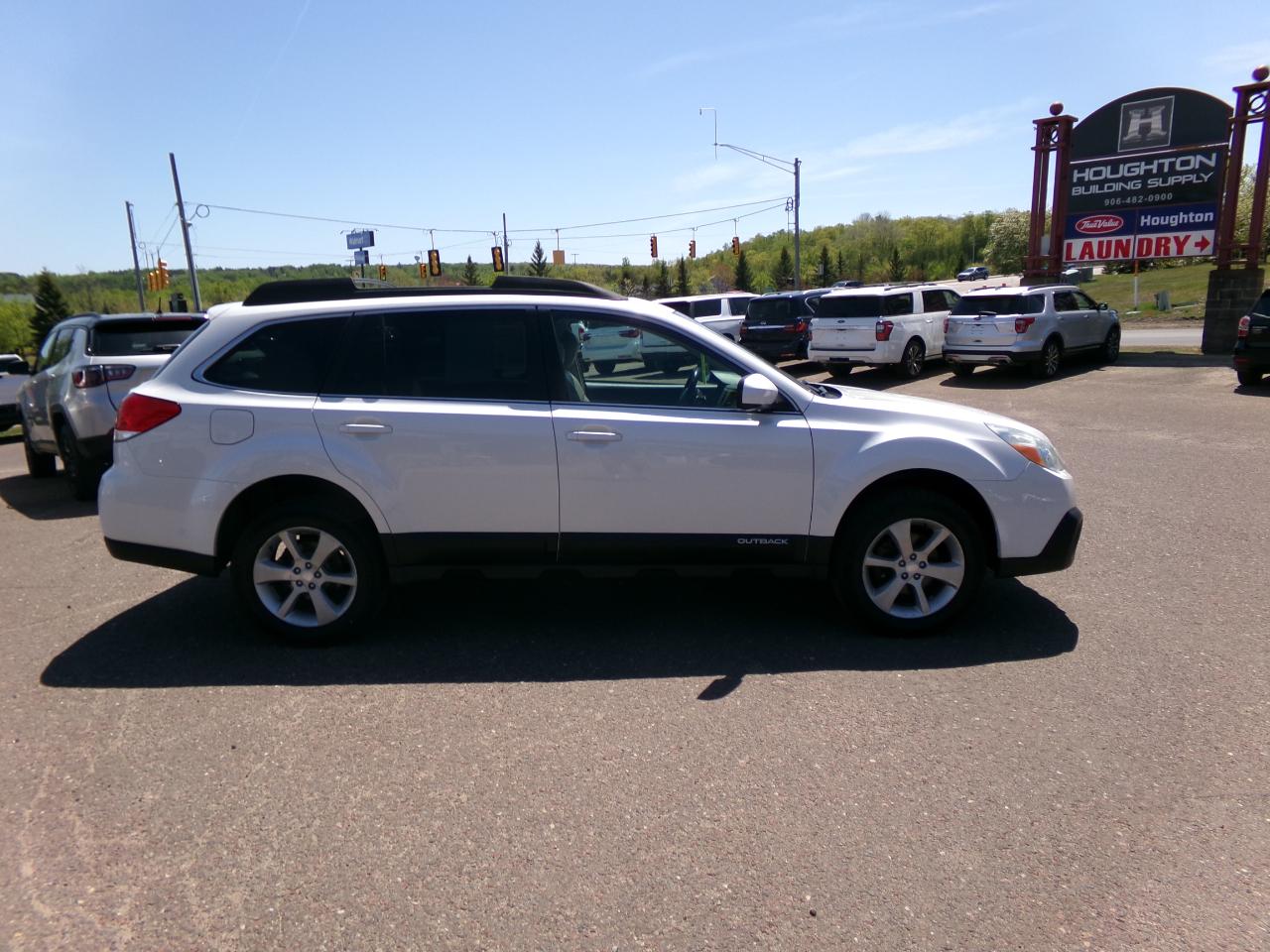 Subaru Outback 4dr Wgn H4 Auto 2.5i Limited 2013