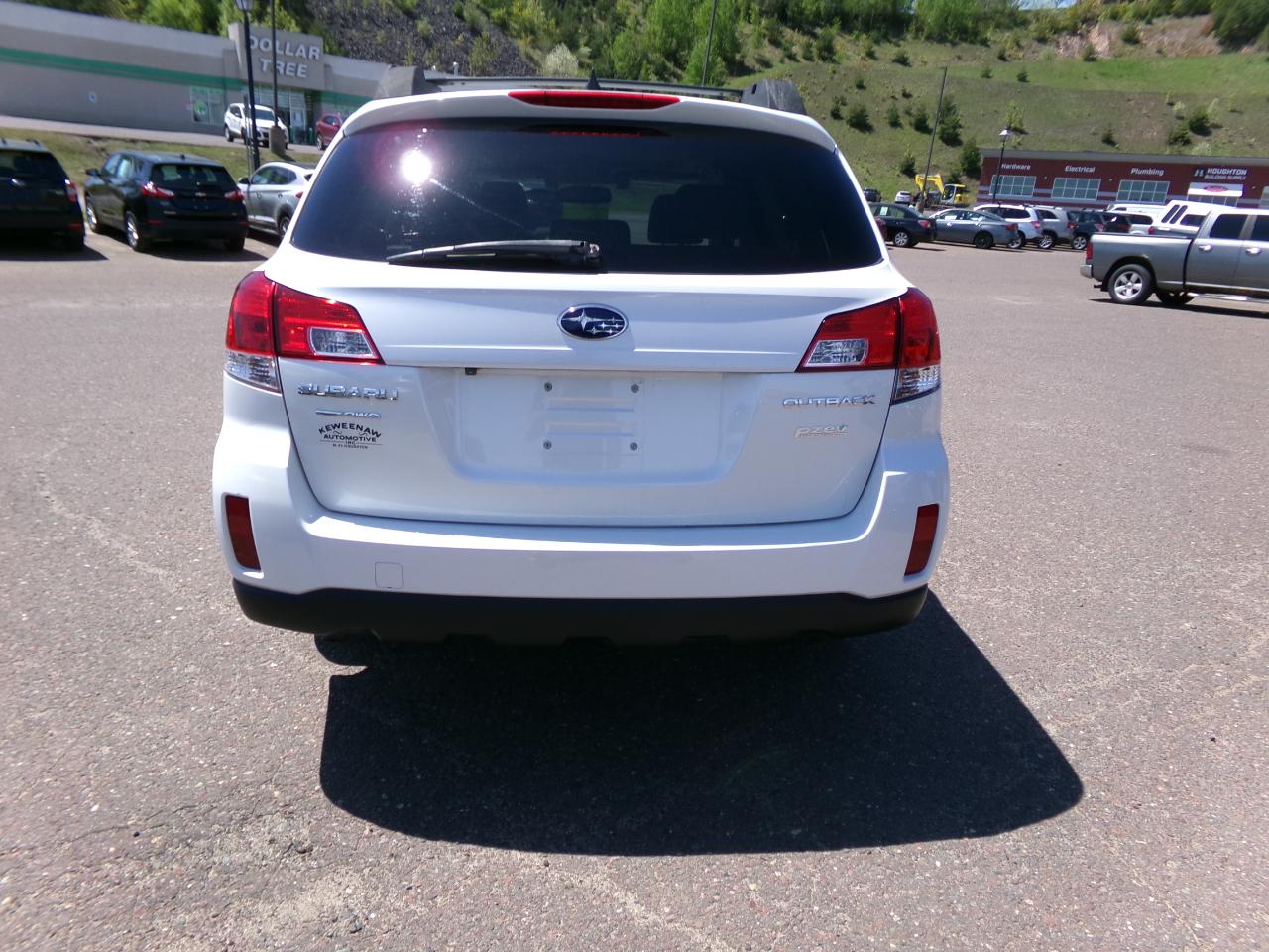 Subaru Outback 4dr Wgn H4 Auto 2.5i Limited 2013