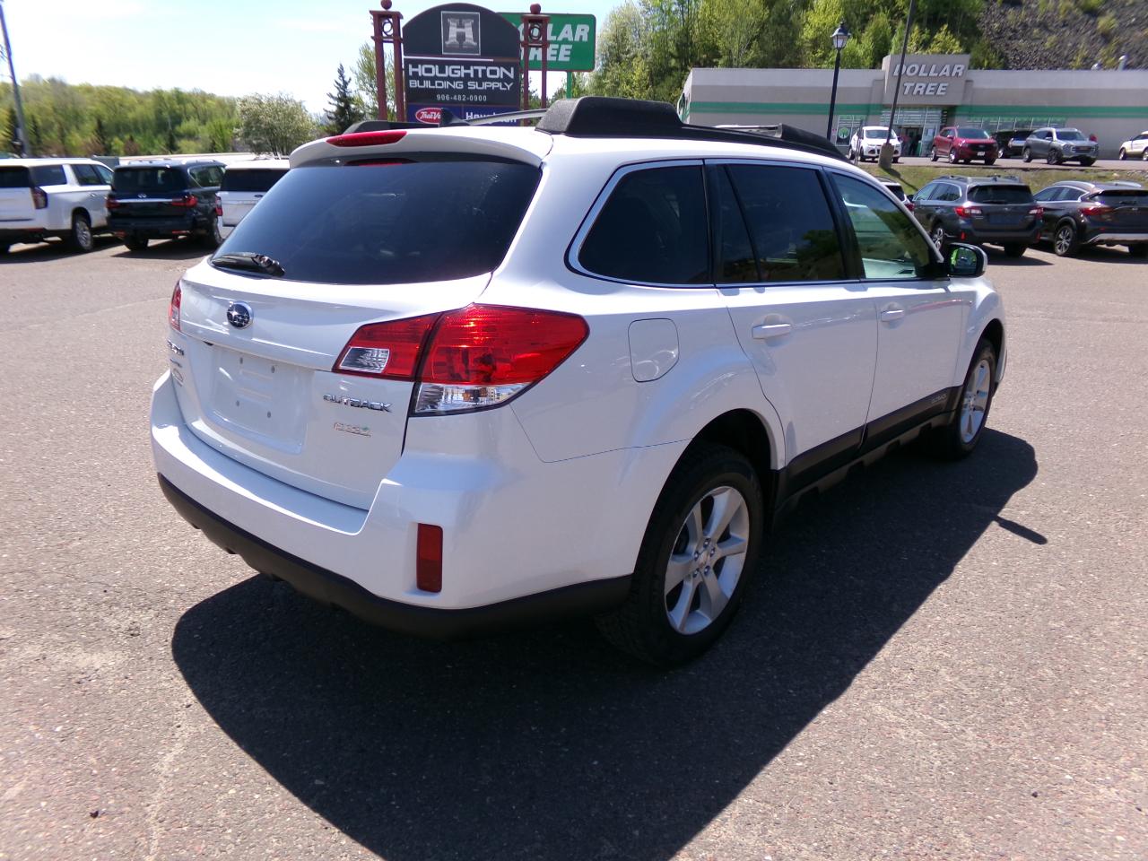 Subaru Outback 4dr Wgn H4 Auto 2.5i Limited 2013
