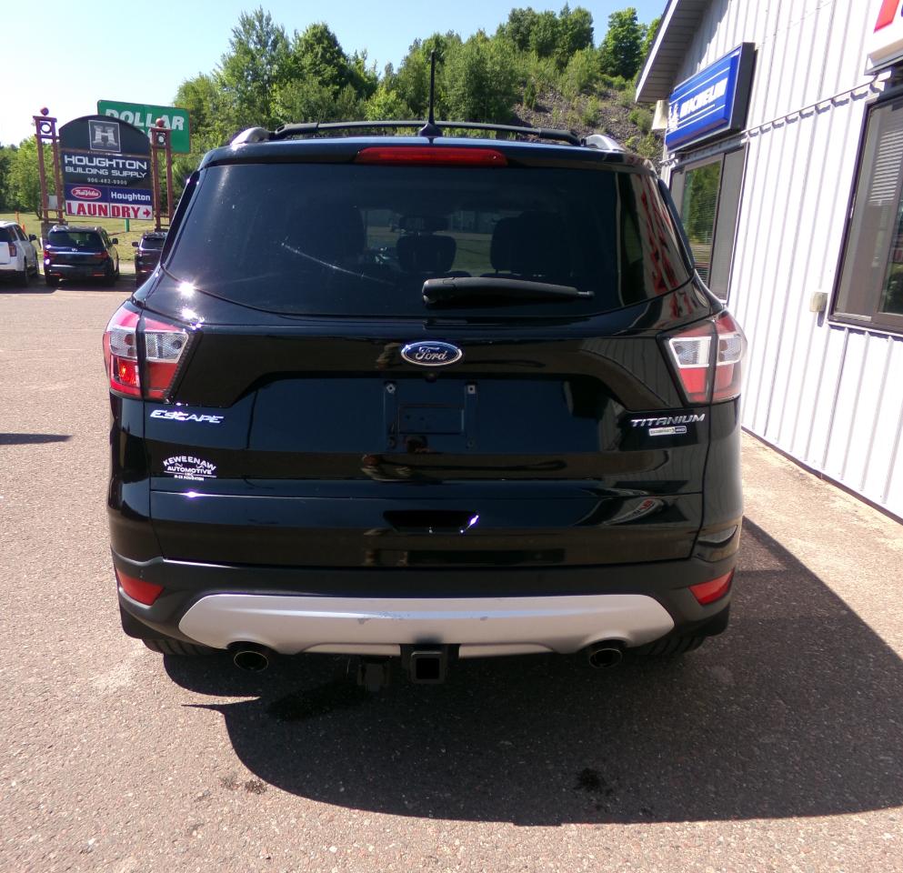 Ford Escape Titanium 4WD 2018