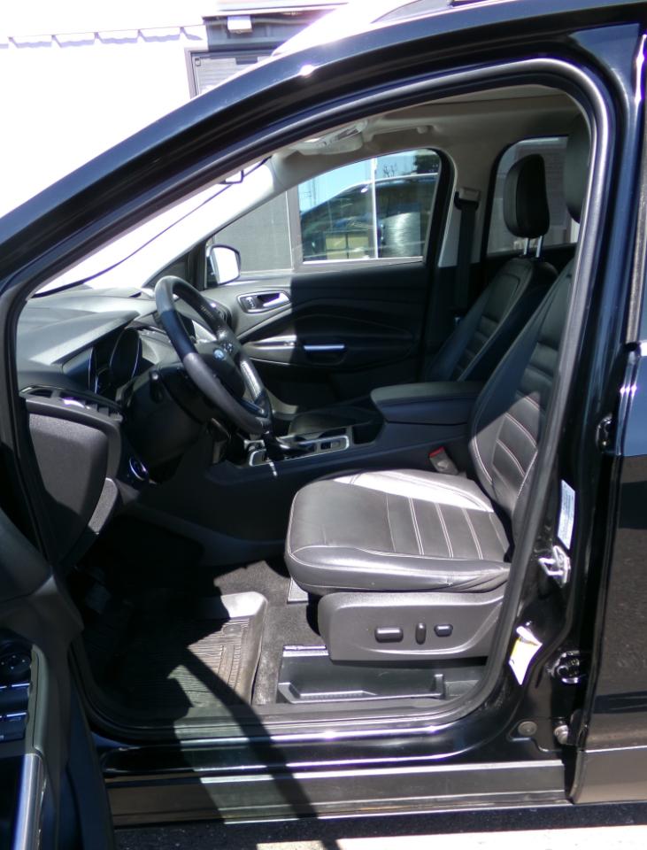 Ford Escape Titanium 4WD 2018