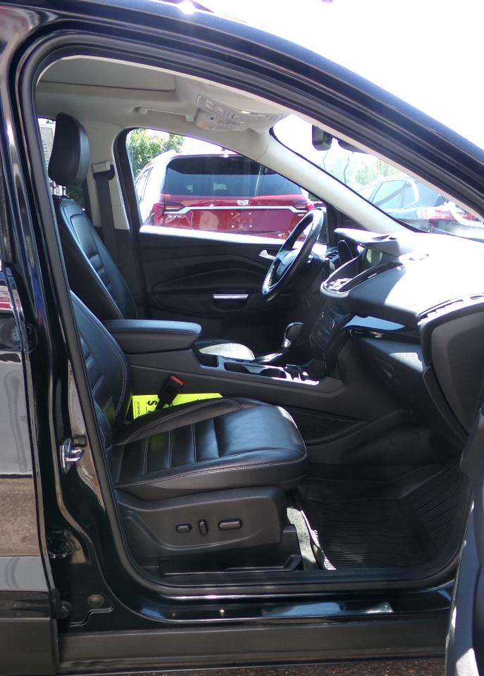 Ford Escape Titanium 4WD 2018