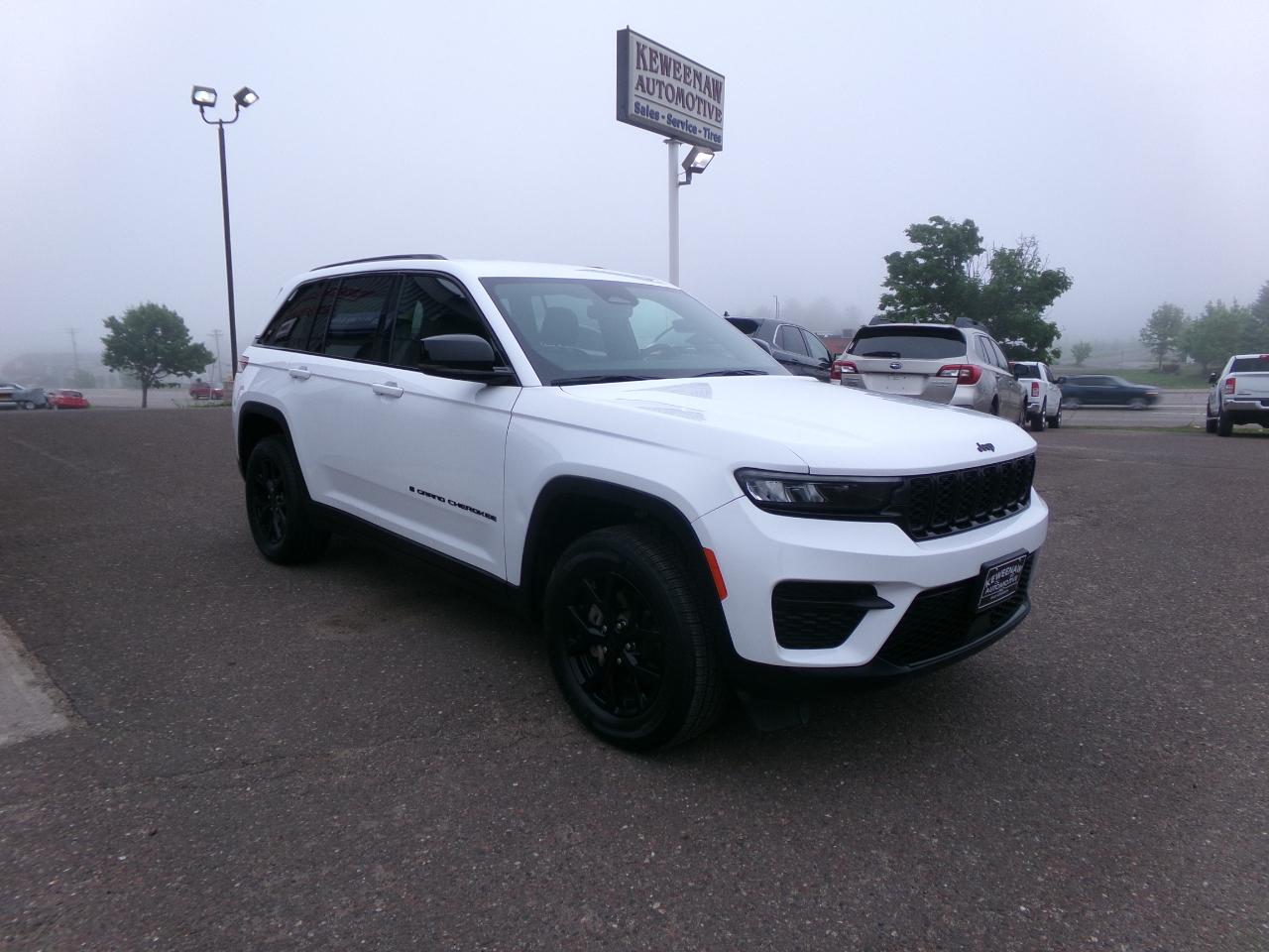 Jeep Grand Cherokee Altitude 4x4 2024