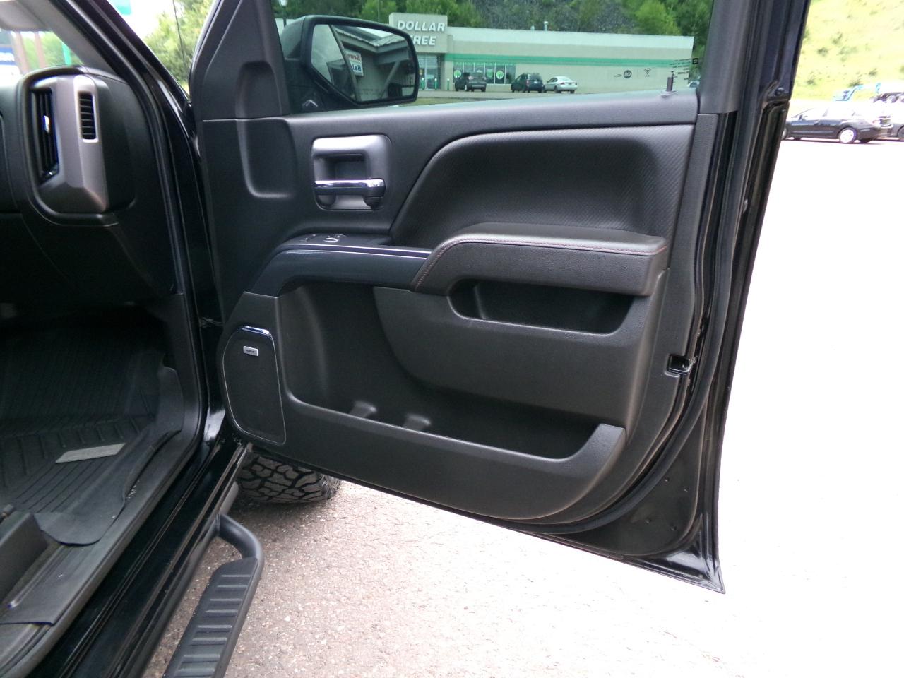 GMC Sierra 1500 4WD Crew Cab 143.5" SLT 2017