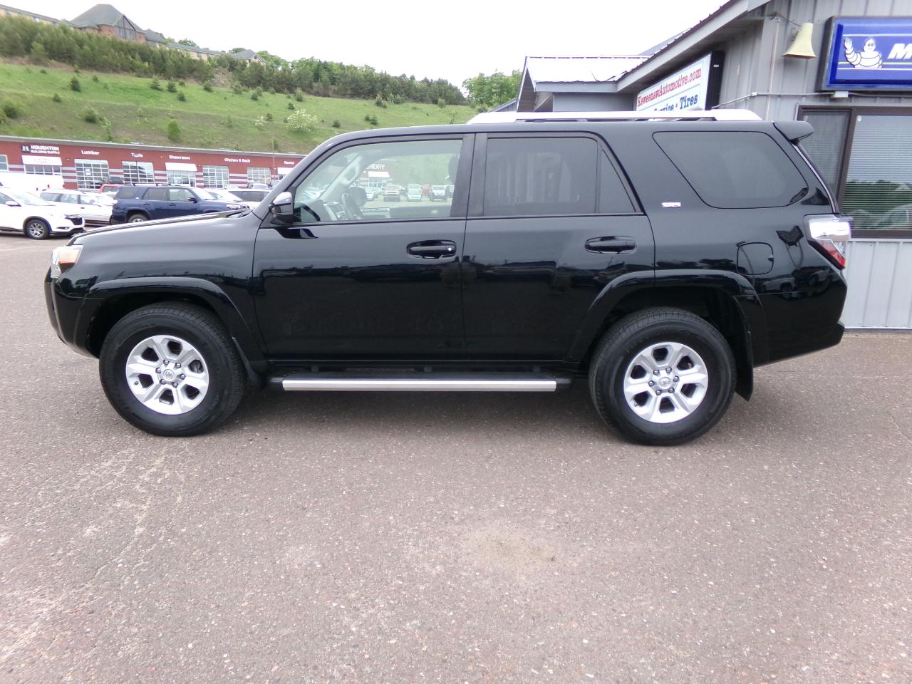 Toyota 4Runner 4WD 4dr V6 SR5 (Natl) 2016