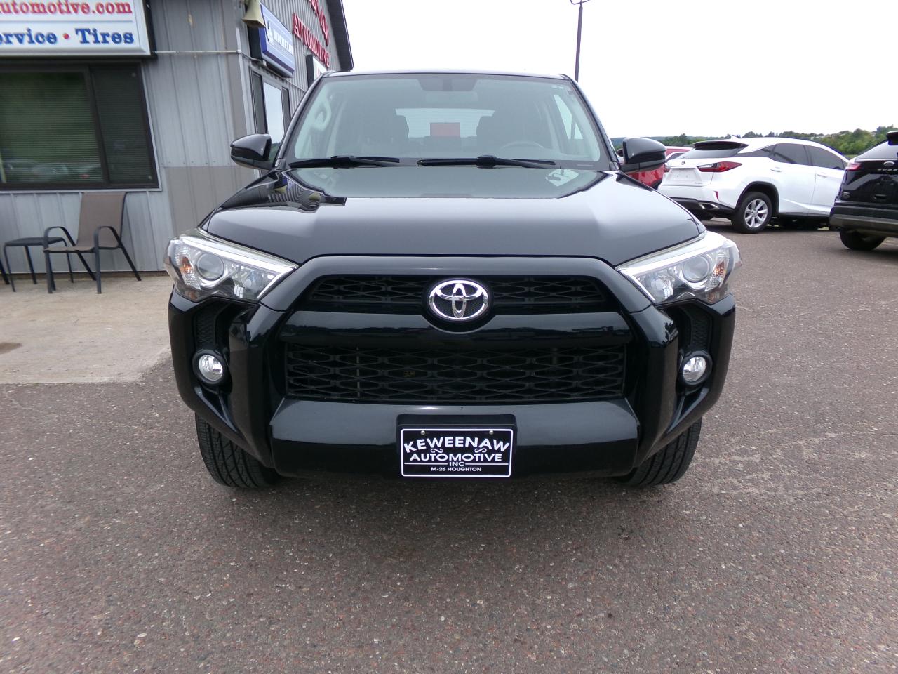 Toyota 4Runner 4WD 4dr V6 SR5 (Natl) 2016