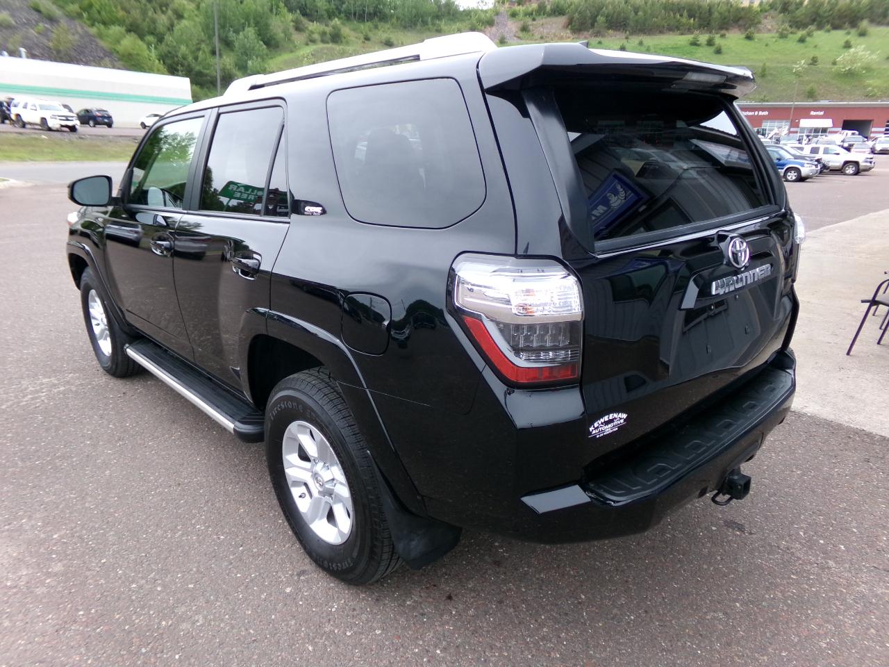 Toyota 4Runner 4WD 4dr V6 SR5 (Natl) 2016