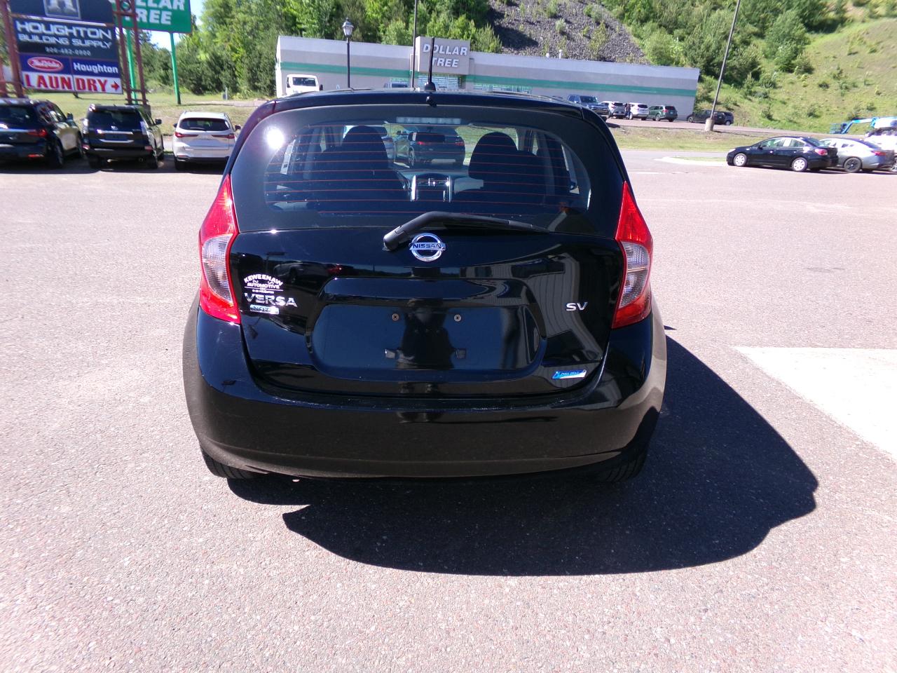Nissan Versa Note 5dr HB CVT 1.6 S Plus 2015