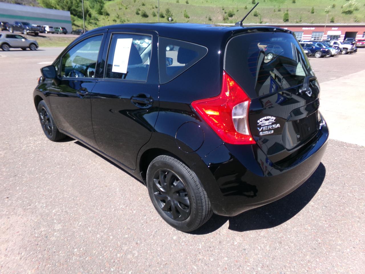 Nissan Versa Note 5dr HB CVT 1.6 S Plus 2015