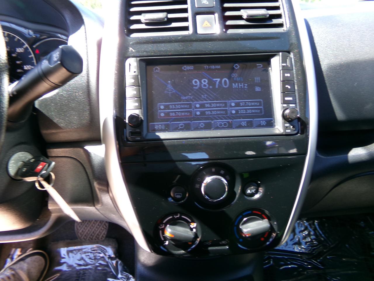 Nissan Versa Note 5dr HB CVT 1.6 S Plus 2015