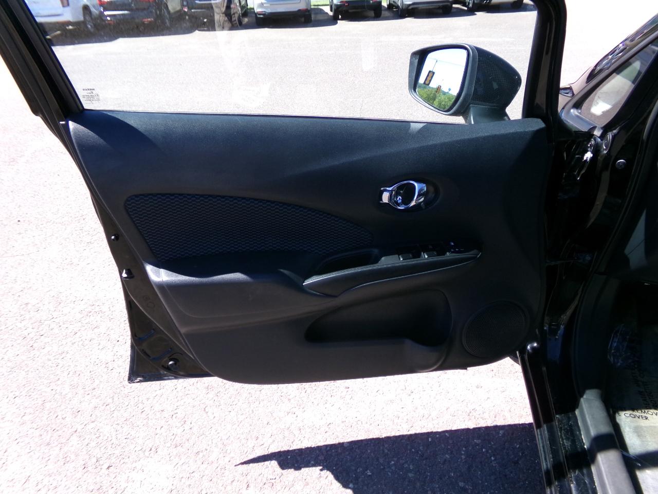 Nissan Versa Note 5dr HB CVT 1.6 S Plus 2015
