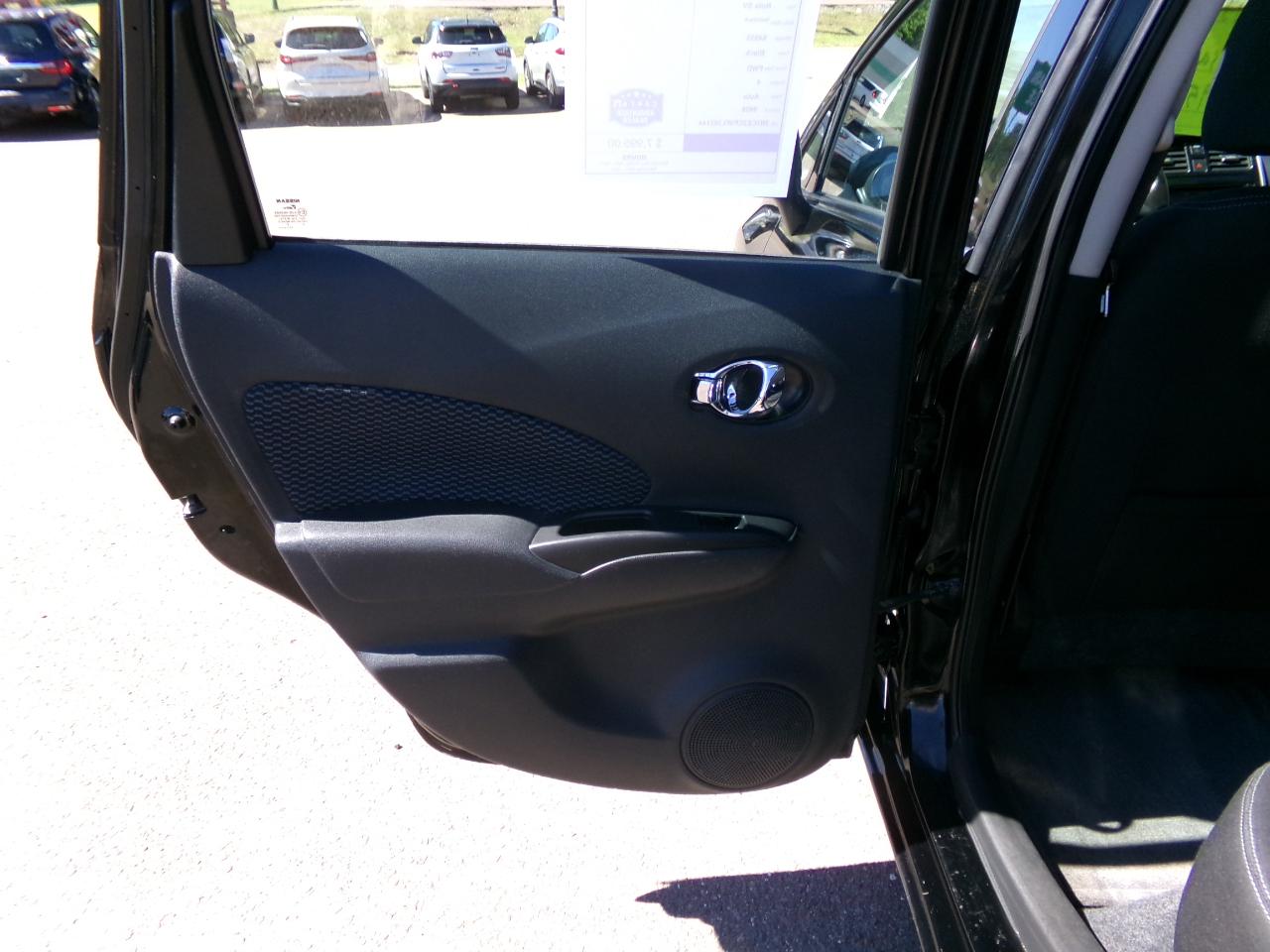 Nissan Versa Note 5dr HB CVT 1.6 S Plus 2015