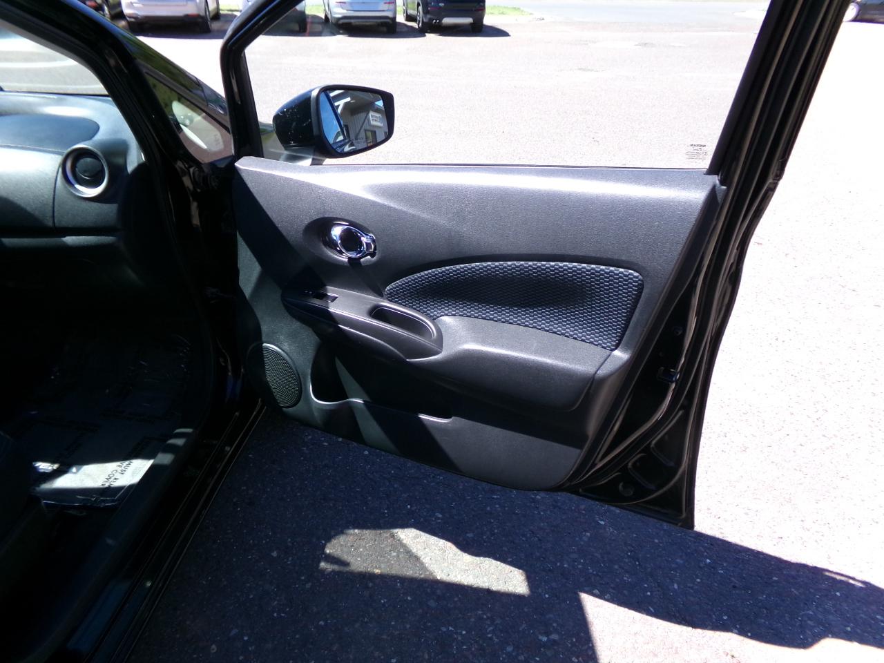 Nissan Versa Note 5dr HB CVT 1.6 S Plus 2015