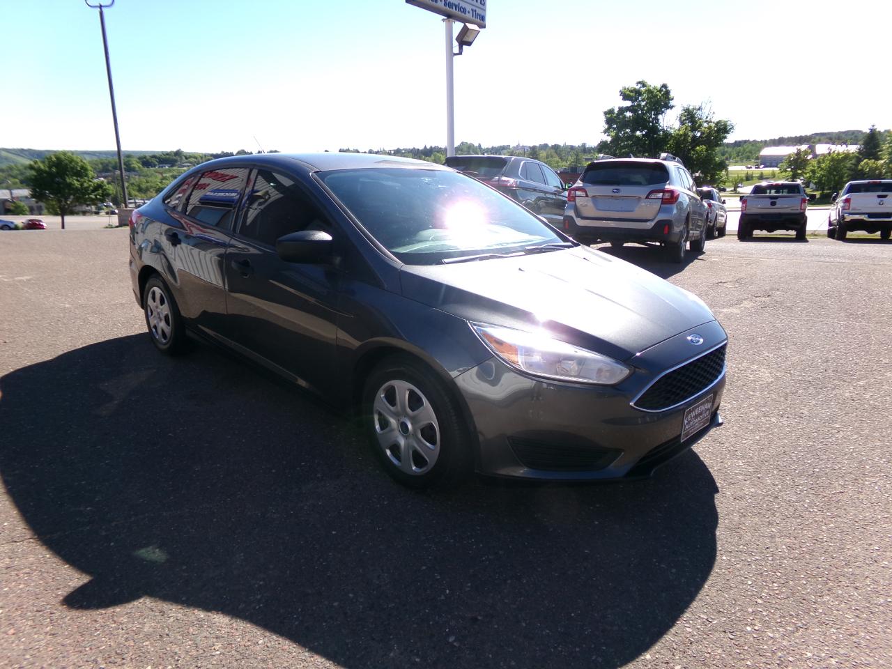 Ford Focus S Sedan 2018