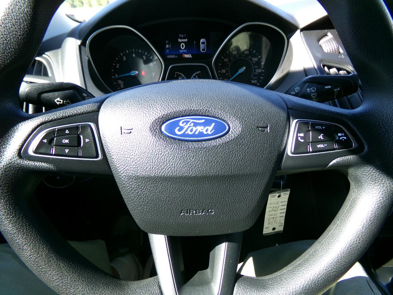 Ford Focus S Sedan 2018