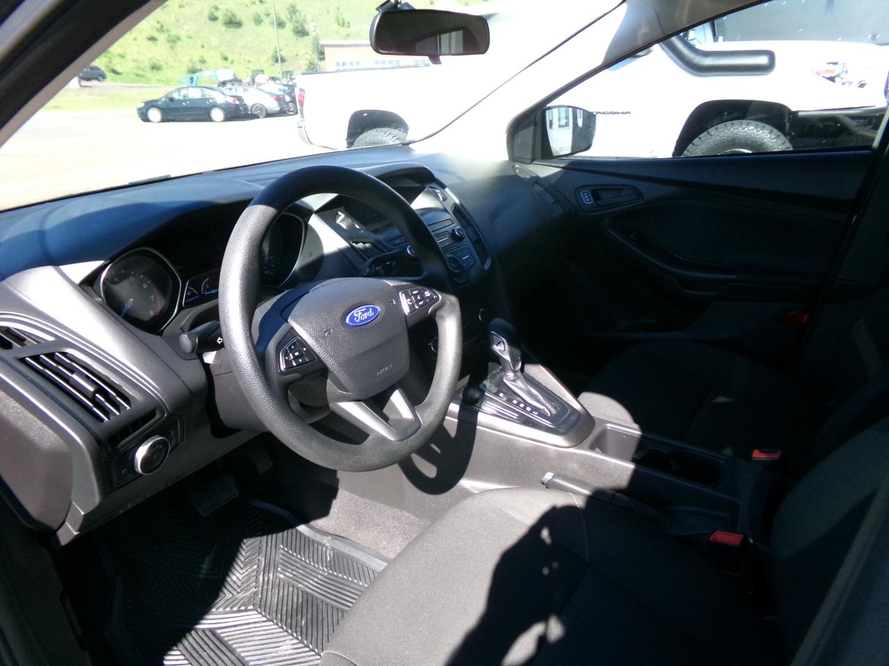 Ford Focus S Sedan 2018