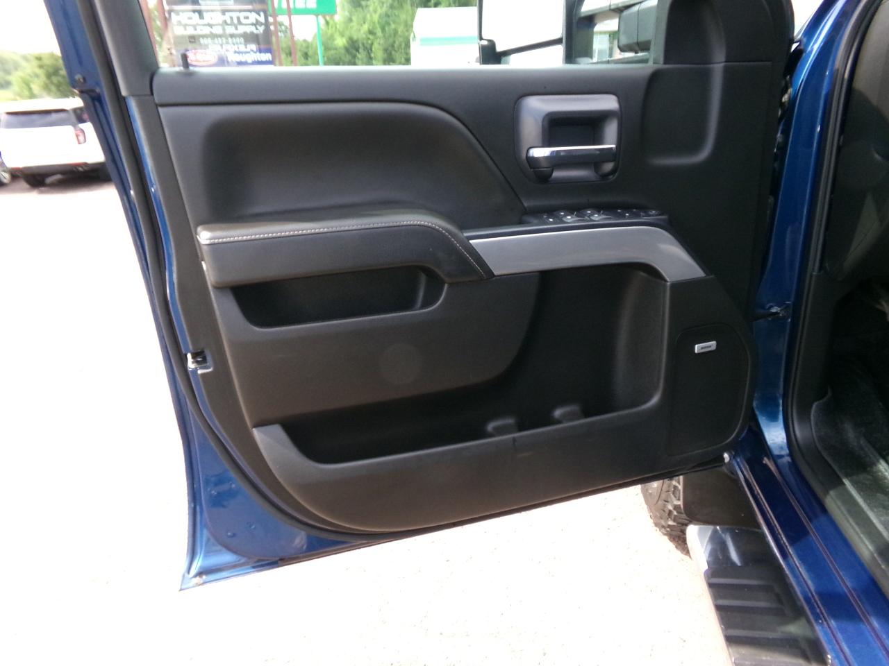 Chevrolet Silverado 2500HD 4WD Crew Cab 153.7" LT 2019